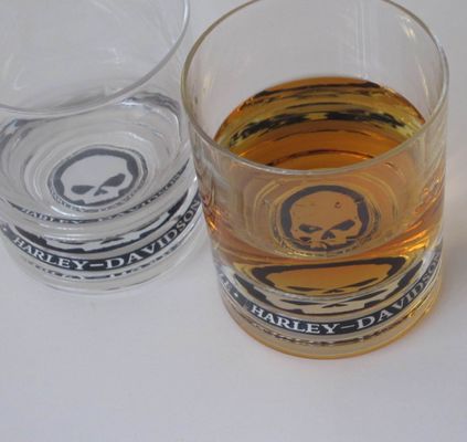 Logo Debossed Bottom Whiskey Tumbler Glass , Crystal Scotch Glasses For Brands Gift