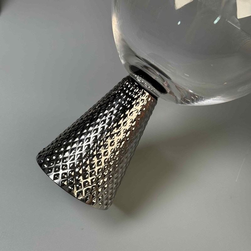 qualità Elettroplata cristallina senza piombo Confezione di vetri da vino a base di diamante con stile unico di arte moderna Perfetto per cene eleganti e occasioni speciali fabbrica