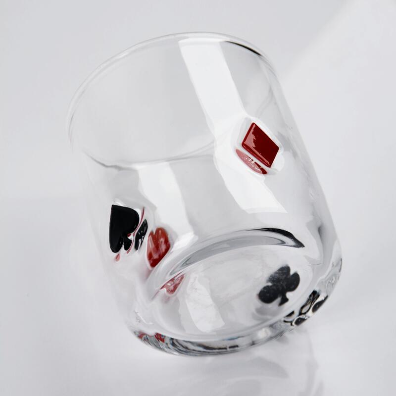 qualità Bicchiere da whisky con icona di poker soffiato a mano, tumbler trasparente da 400 ml con cuori, picche, fiori e quadri, bicchiere Old Fashioned per whisky, cocktail, succhi fabbrica