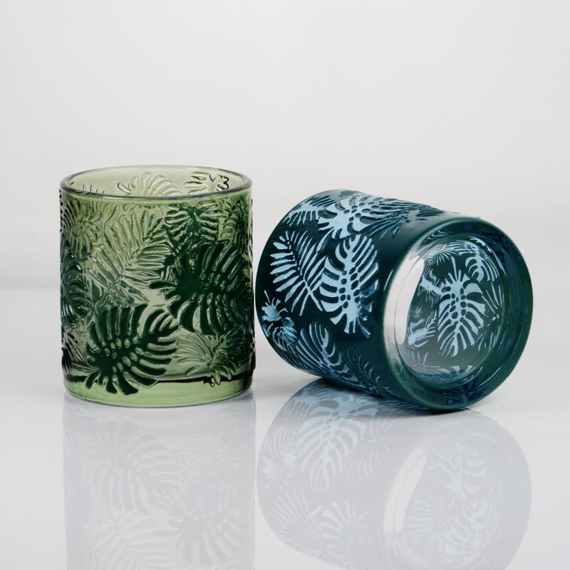 qualità Embossed Tropical Monstera Leaf Glass Candle Holder with 200ml Capacity in Lead-Free Crystal Glass fabbrica
