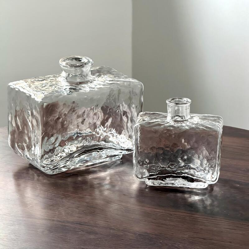 qualità Rectangular Clear Hammered Glass Vase - Modern Minimalist Decorative Flower Vase for Table Centerpiece fabbrica