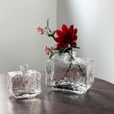 qualità Rectangular Clear Hammered Glass Vase - Modern Minimalist Decorative Flower Vase for Table Centerpiece fabbrica