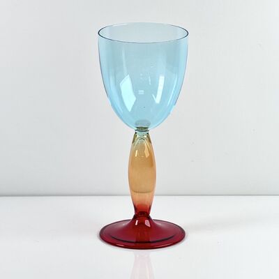 Qualità Hand-Blown Gradient Color Borosilicate Wine Glasses, Multi-Color Artistic Stem Goblets for Wine, Cocktail, Home Bar & Party Decor fabbrica