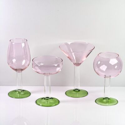 Qualità Hand Blown Borosilicate Stemmed Wine & Cocktail Glass Set, Pink Bowl with Green Hollow Stem Base, Colored Spray Tinted Art Goblets for Bar, Wedding & Table Decor fabbrica