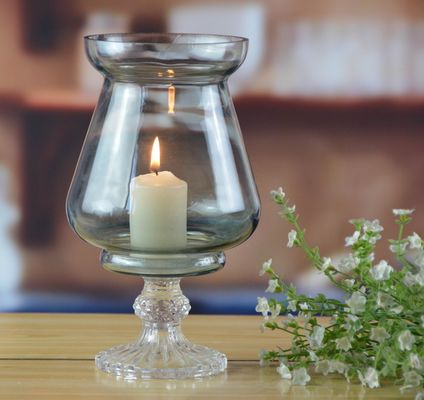 qualità Antichi portacandeli a pilastro fatti a mano con piede d'argento fabbrica