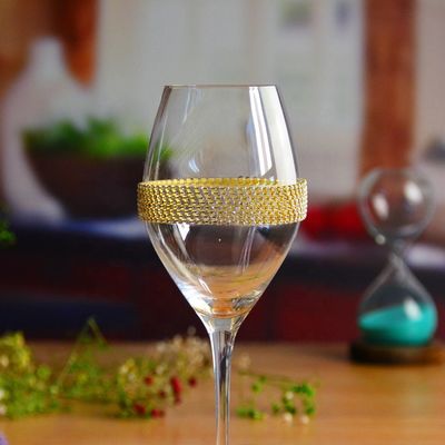 qualità Bicchiere di vino di cristallo decorati con diamanti come regalo per l'anniversario fabbrica