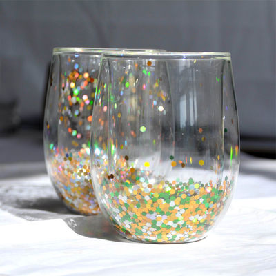 qualità 13oz Borosilicato Customized Double Wall Tumbler Bicchieri da Bere Con Colorato Brillante All'interno fabbrica