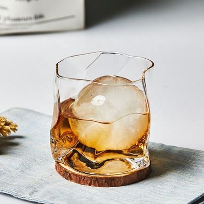 qualità Bicchiere di whisky artigianali irregolari con bordo dorato fabbrica