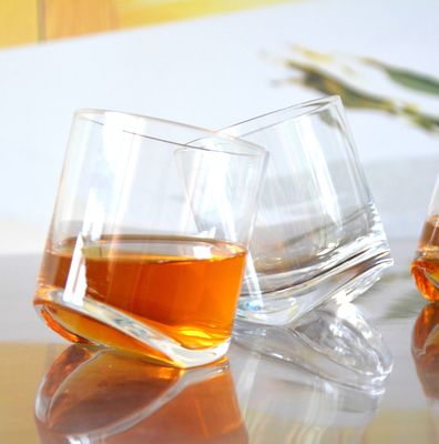 qualità Bicchieri di degustazione di whisky a fondo inclinato e senza piombo fabbrica