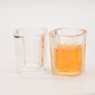 qualità Brands Logo Square Shot Glass, Wedding Shot Glass per bere liquori fabbrica