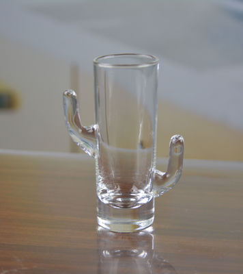 qualità Consigli per il matrimonio Crystal 2 Oz Cactus Tequila Shot Glass fabbrica