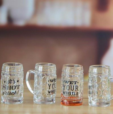 qualità 2 oz di bicchieri colorati per il gioco dei drink al bar fabbrica