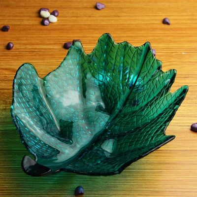 qualità Piatti di carica decorativi unici a foglia d'acero per snack fabbrica