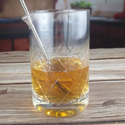 qualità 550 ml di cristallo senza cuciture cocktail mixing glass con taglio a mano fabbrica