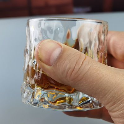 qualità FDA senza piombo ha impresso il fondo di giro di vetro del whiskey fatto a mano fabbrica
